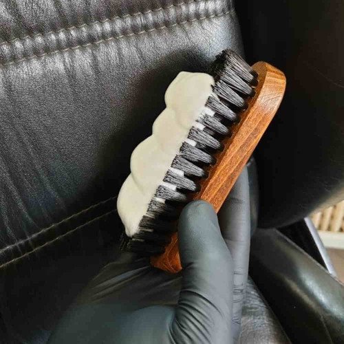 Solutie Curatare Piele Colourlock Mild Leather Cleaner, 1000ml Solutie Curatare Piele Colourlock Mild Leather Cleaner, 1000ml